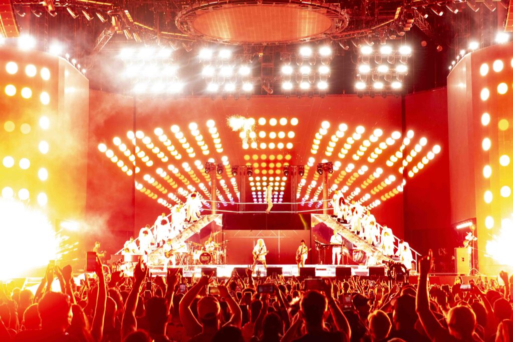 Copyright_STUFISH_1364-BensonBoon_Coachella_NFL_6858-W