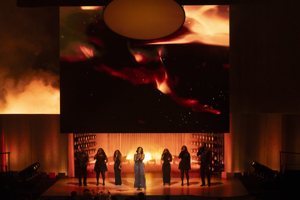 CopyrightSTUFISH_1391-FA25_01DEC25_3554-W