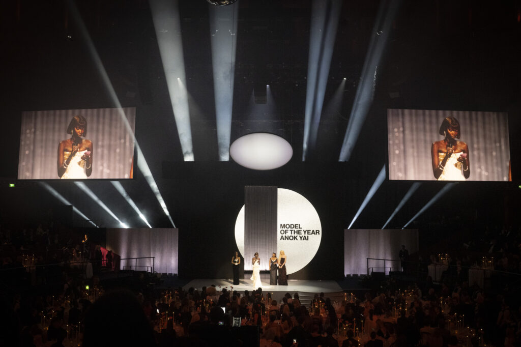 CopyrightSTUFISH_1391-FA25_01DEC25_3658-W