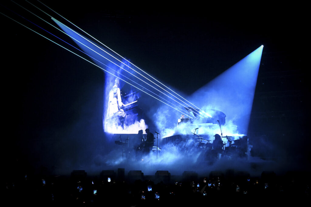 Copyright STUFISH_1377-DVE_1402w