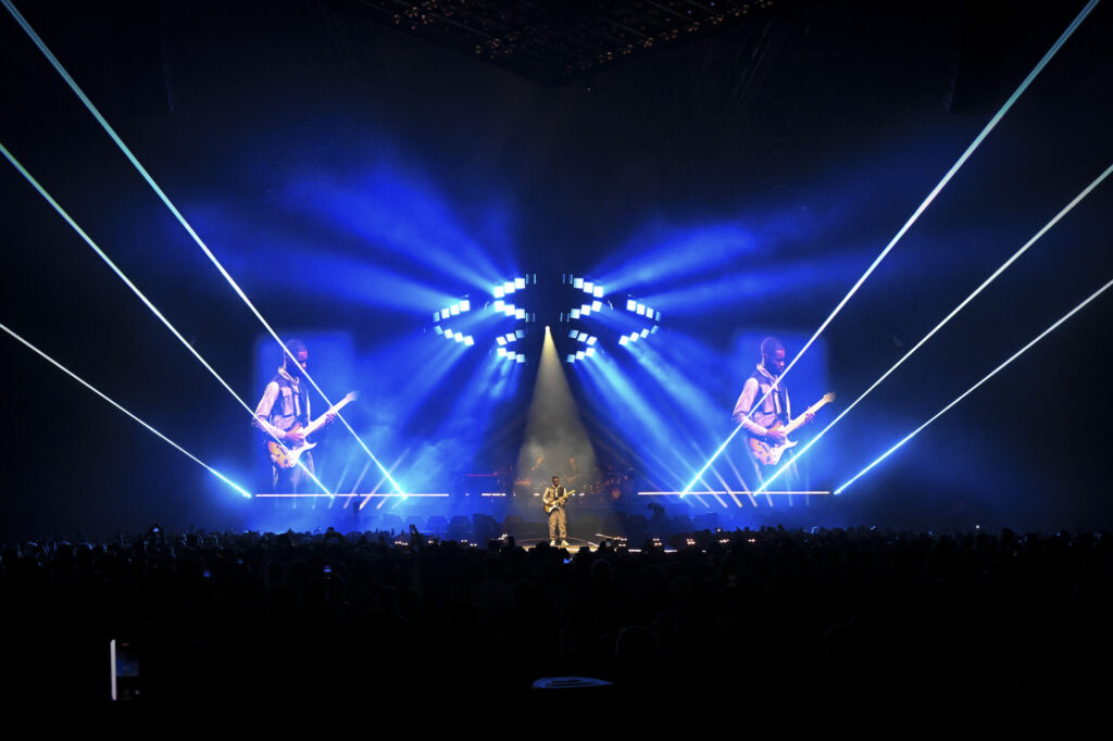 Copyright STUFISH_1377-DVE_1915w